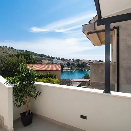 Apartmani Monika Zaboric Exterior photo
