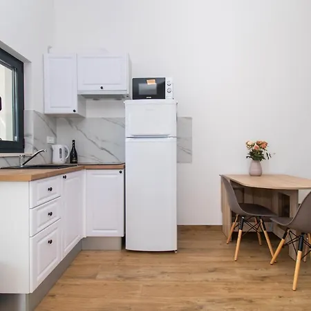 Apartmani Monika Zaboric Exterior photo