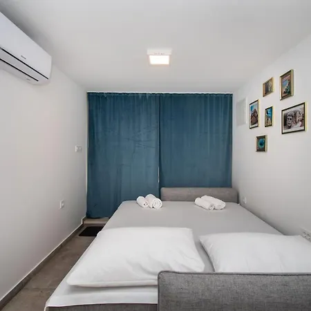 Apartmani Monika Zaboric Exterior photo