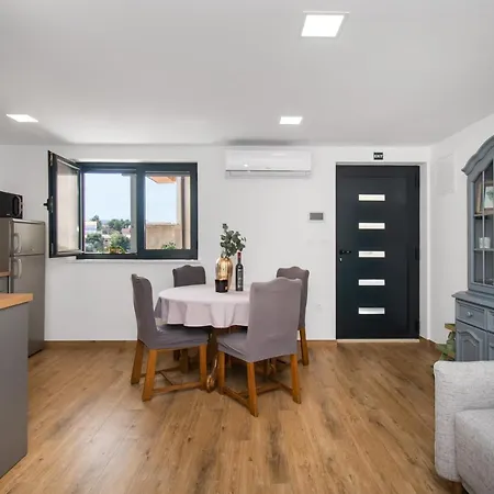 Apartmani Monika Zaboric Exterior photo