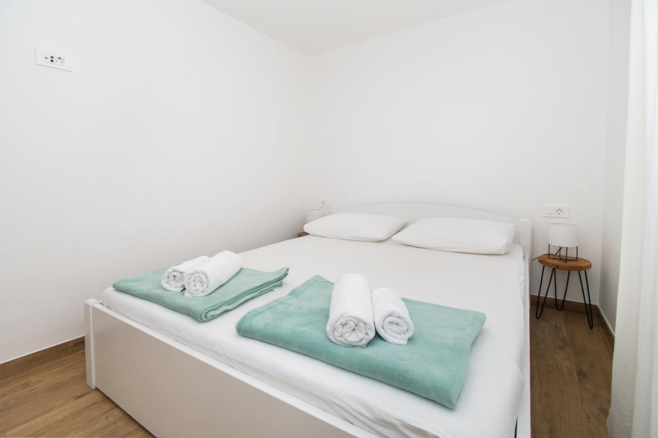 Monika Apartment *