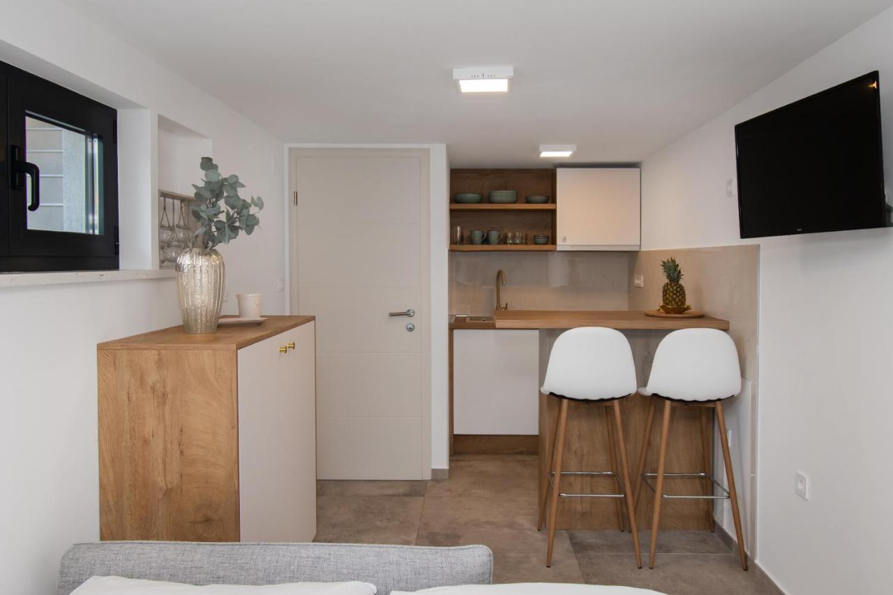 Monika Apartment *