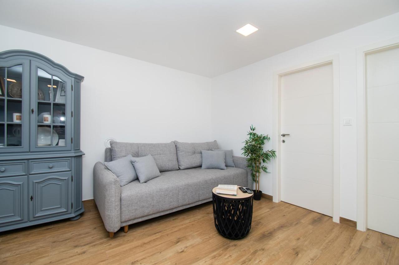 Apartment Monika Zaboric