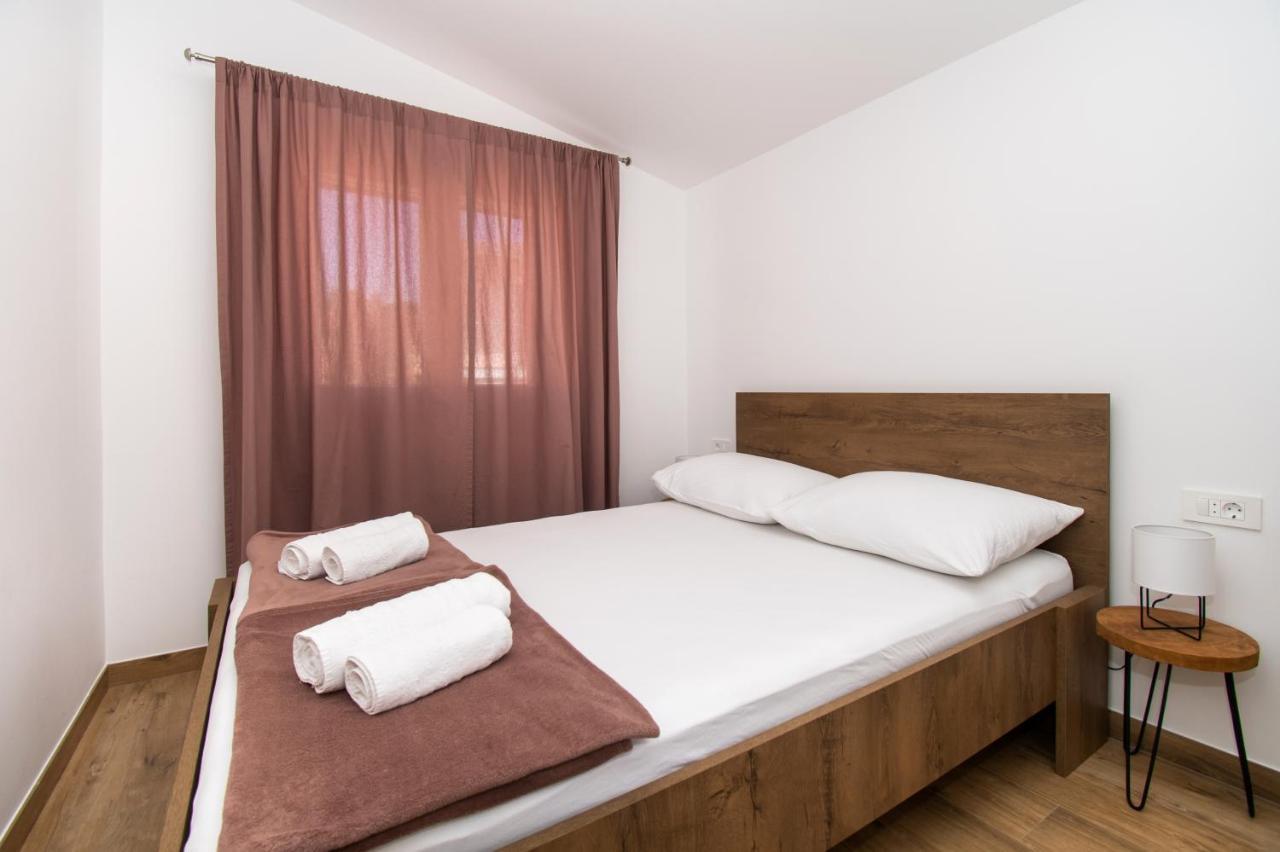 Monika Apartment *